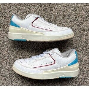 Nike Air Jordan 2 Retro Low NC to Chi Size 8 Women's